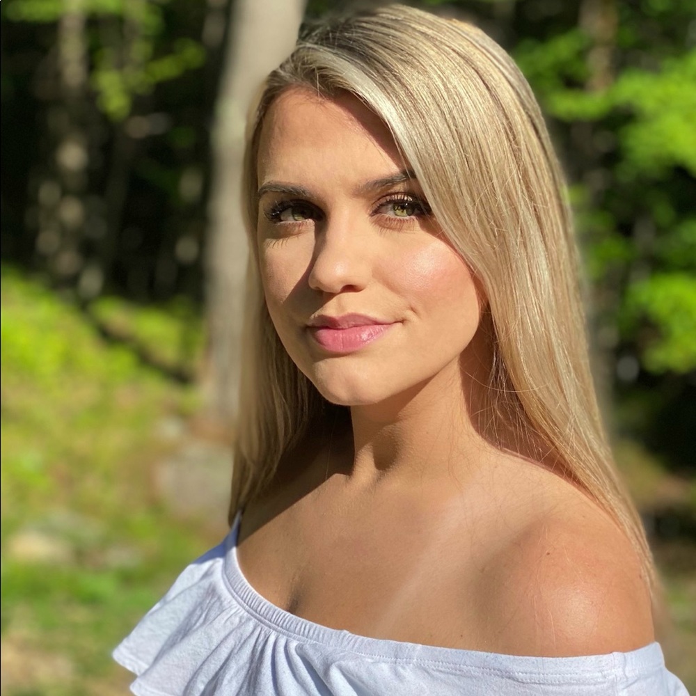 Meet your Posher, Maddie